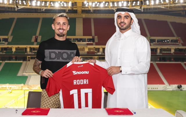 英雄联盟资讯-24岁边锋西亚淘金：给你工资翻4倍，你去不去？