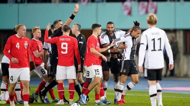 官方赛程-德国队一夜回到换帅前？萨内红牌才逼出热血30分钟