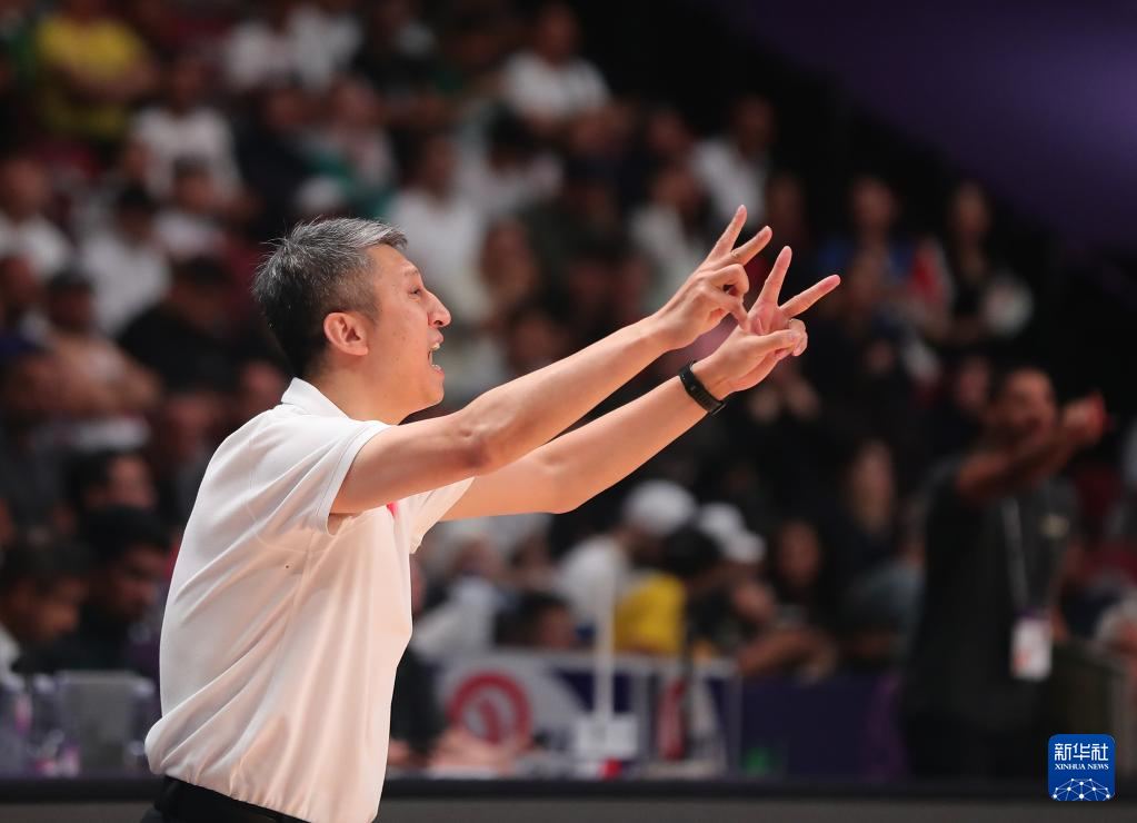 官网入口-走马换将为一雪前耻！中国男篮开启世预赛备战，21人名单有讲究